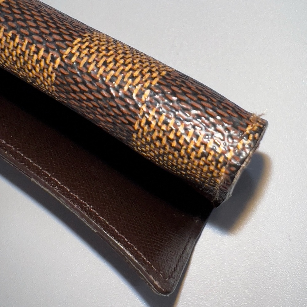Louis Vuitton Wallet - Picture 12 of 16